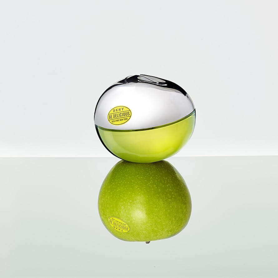 Parfymflaska av Dkny Be Delicious Fresh Blossom, rosa toner, damparfym