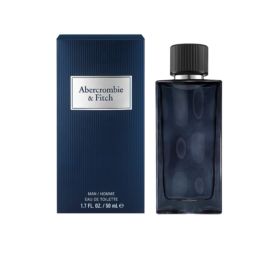 Klarblå Abercrombie & Fitch First Instinct Blue herrparfymflaska på vit bakgrund