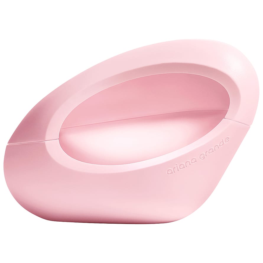 Elegant parfymflaska Ariana Grande MOD Blush i rosa nyans, damparfym på vit bakgrund