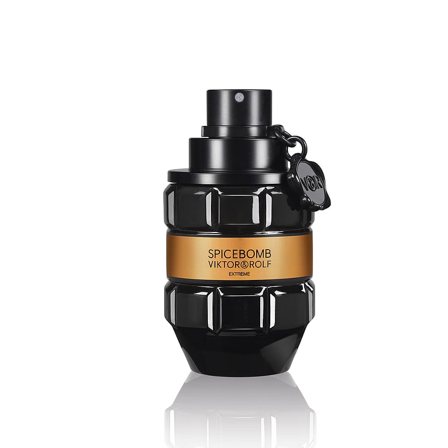 Elegant parfymflaska för herrar med Viktor & Rolf Spicebomb Extreme-design